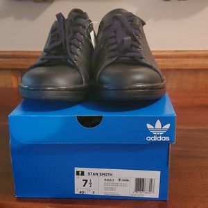 Brand New Stan Smith Black